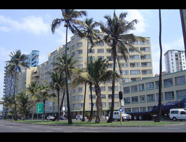1.5 BEDROOM APARTMENT FOR SALE IN ESPLANADE